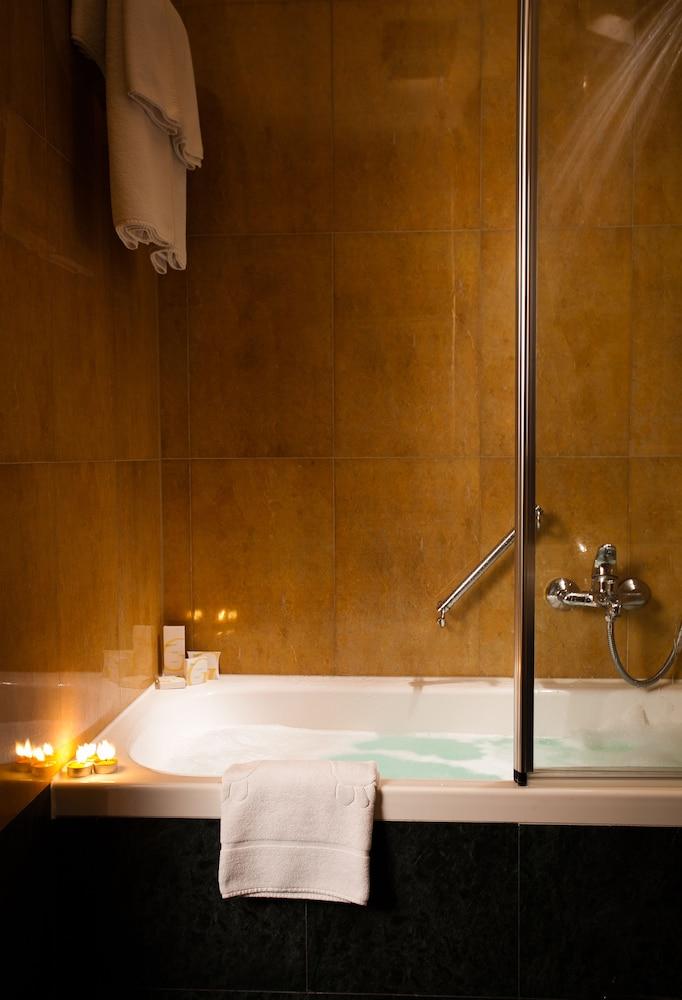 Globo Hotel Split