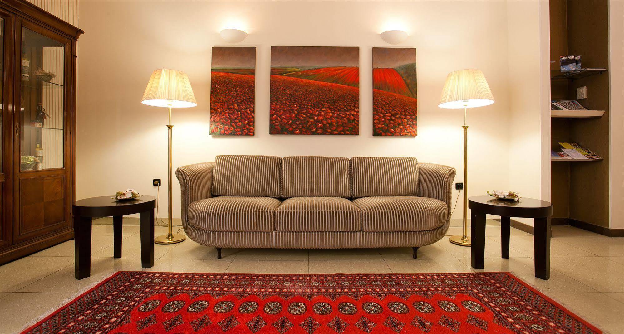 Hotel Globo 4*